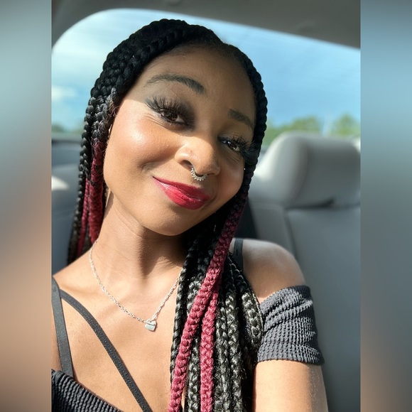 Meet your Posher, Makiyah - Picture 1 of 1